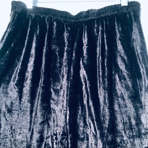 WORLD MARKET SIZE Small Medium Pants Black Velour Wide Leg Embroider SKU# 545016 - Picture 5 of 13